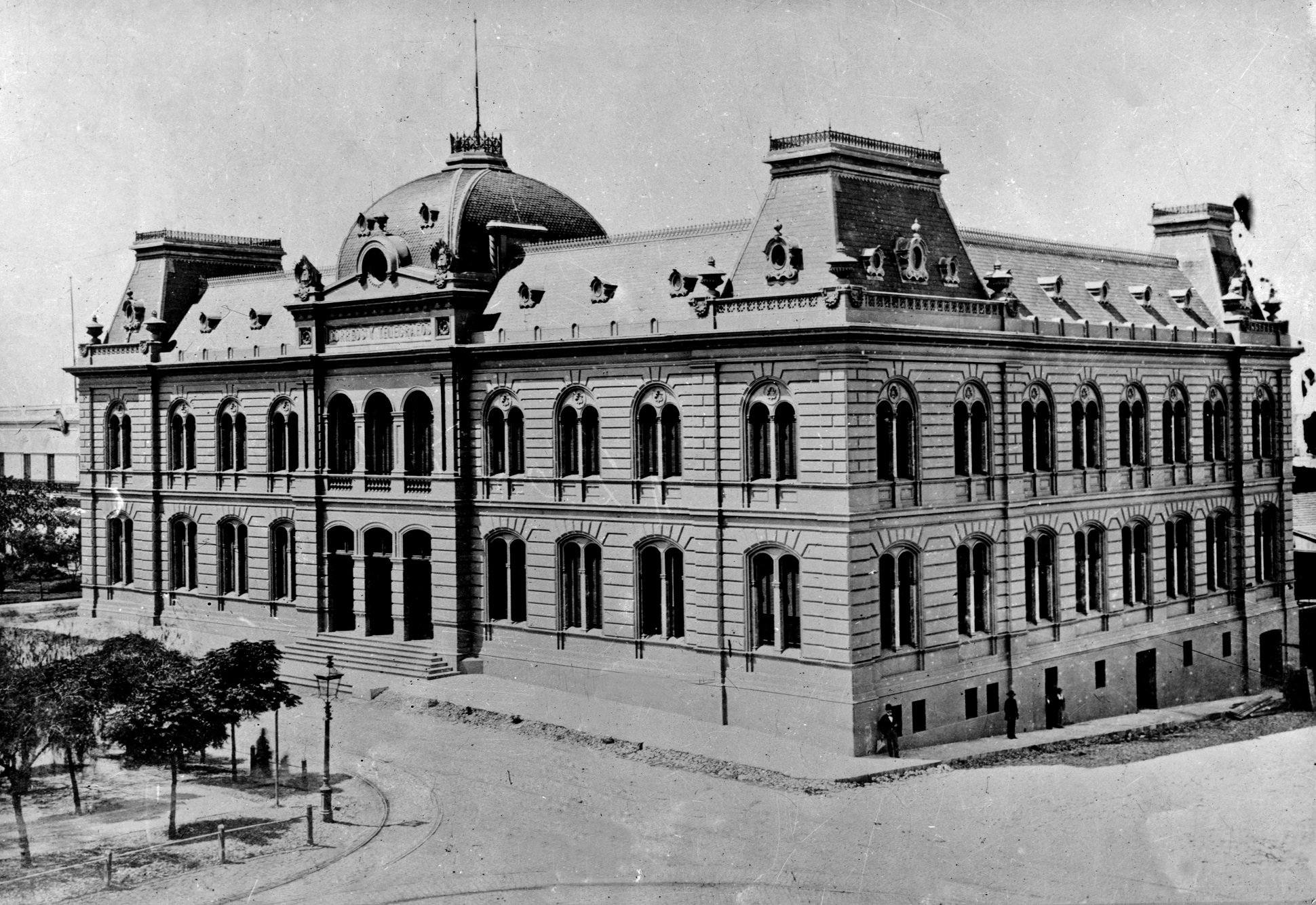 La Casa Central de Correos y Telégrafos: un origen histórico ligado a la Casa Rosada