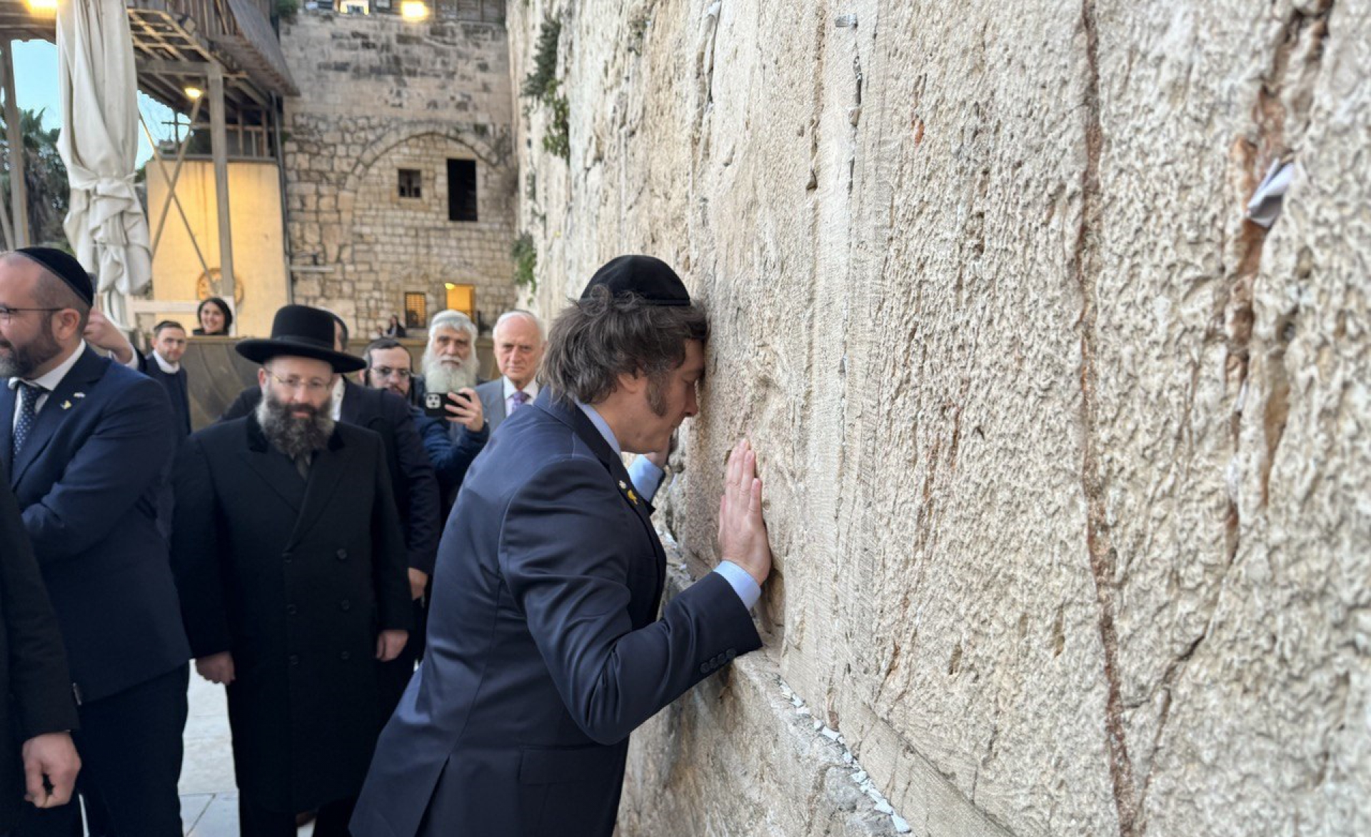 President Javier Milei visits the Wailing Wall in Jerusalem