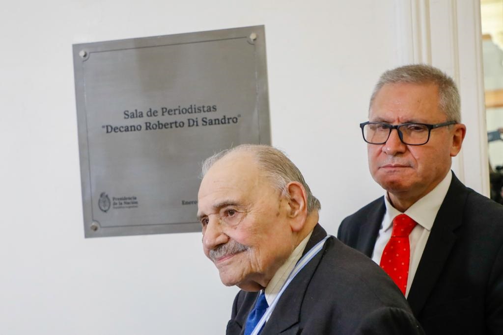 Homenaje en Casa Rosada al Decano de la Sala de Periodistas, Roberto ‘Tano’ Di Sandro