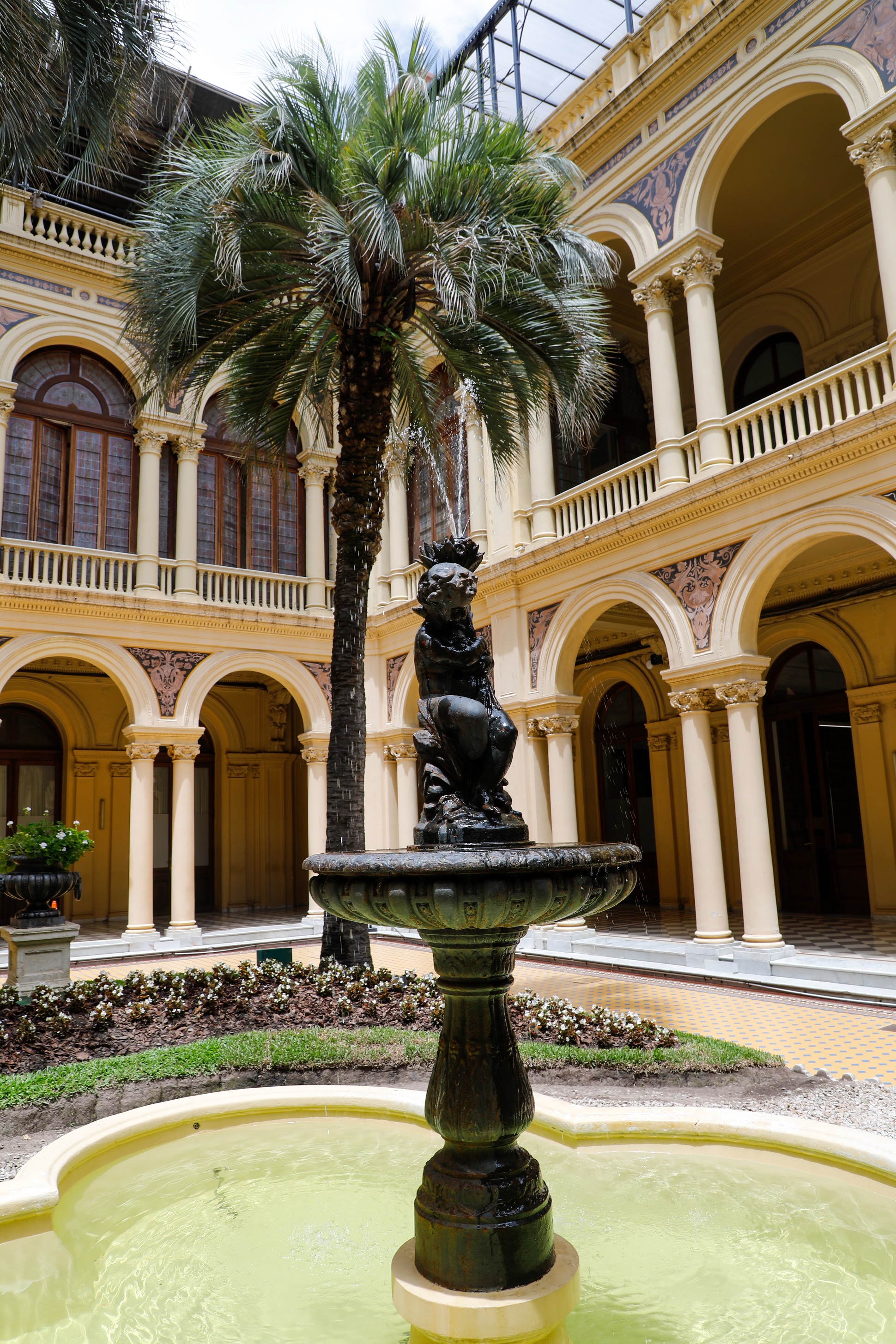 Patio de Honor