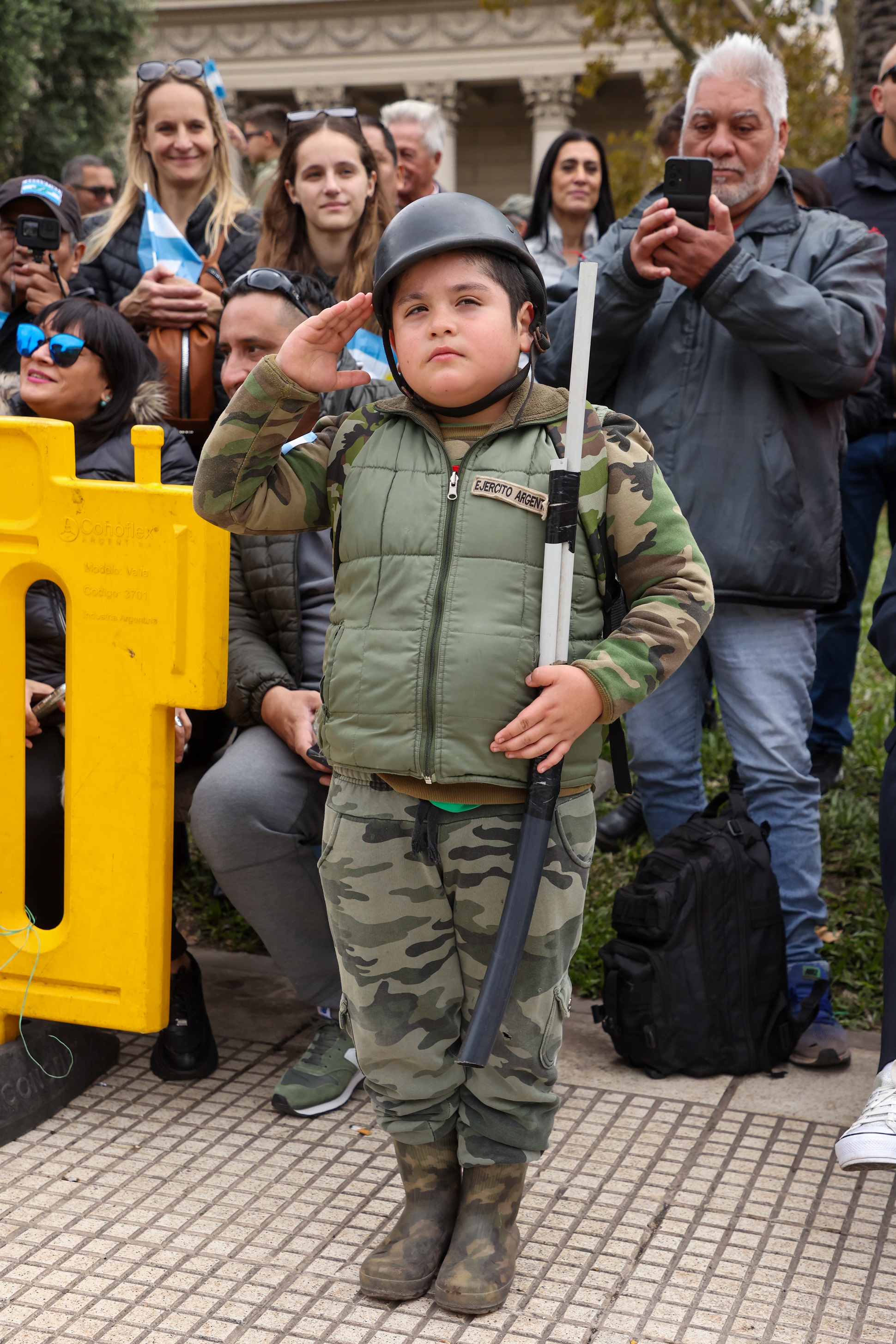 Histórico cambio de guardia con los Regimientos de Granaderos, Patricios y General Iriarte en Plaza de Mayo