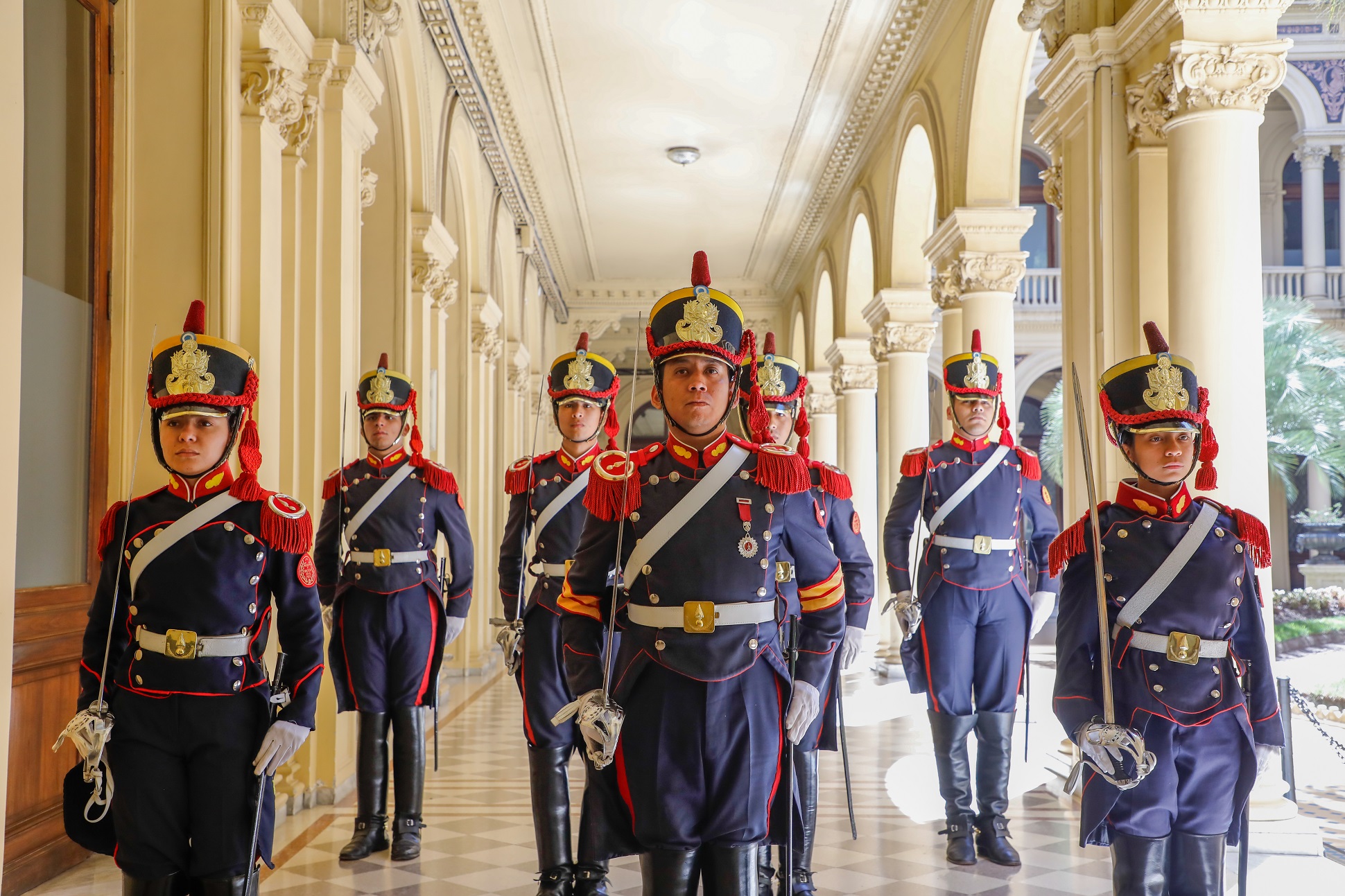 The uniform of the Grenadiers: Symbol of courage and responsibility