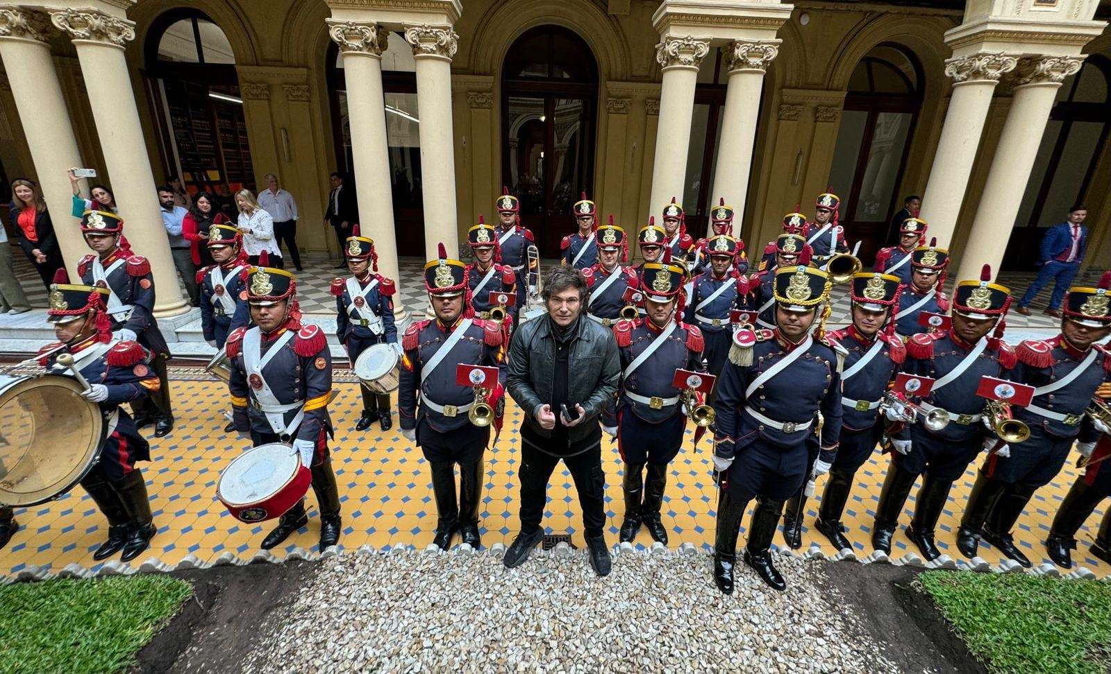 Aniversario de declaración del Cuartel de Palermo del Regimiento de Granaderos a Caballo General San Martín como Monumento Histórico Nacional
