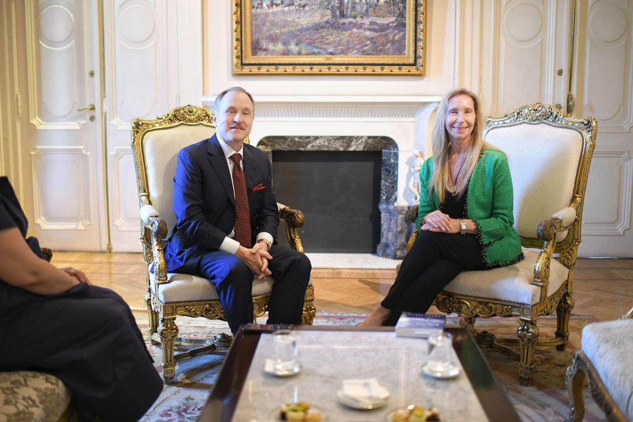 La Secretaria General de la Presidencia, Karina Milei, se reunió con el Embajador de los Estados Unidos, Peter Lamelas