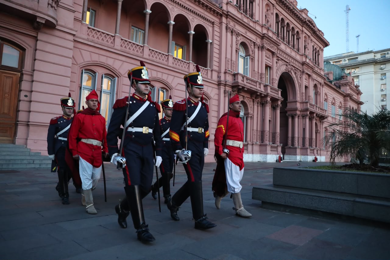 Los Infernales participaron del cambio de guardia en Casa Rosada en homenaje al General Martín Miguel de Güemes