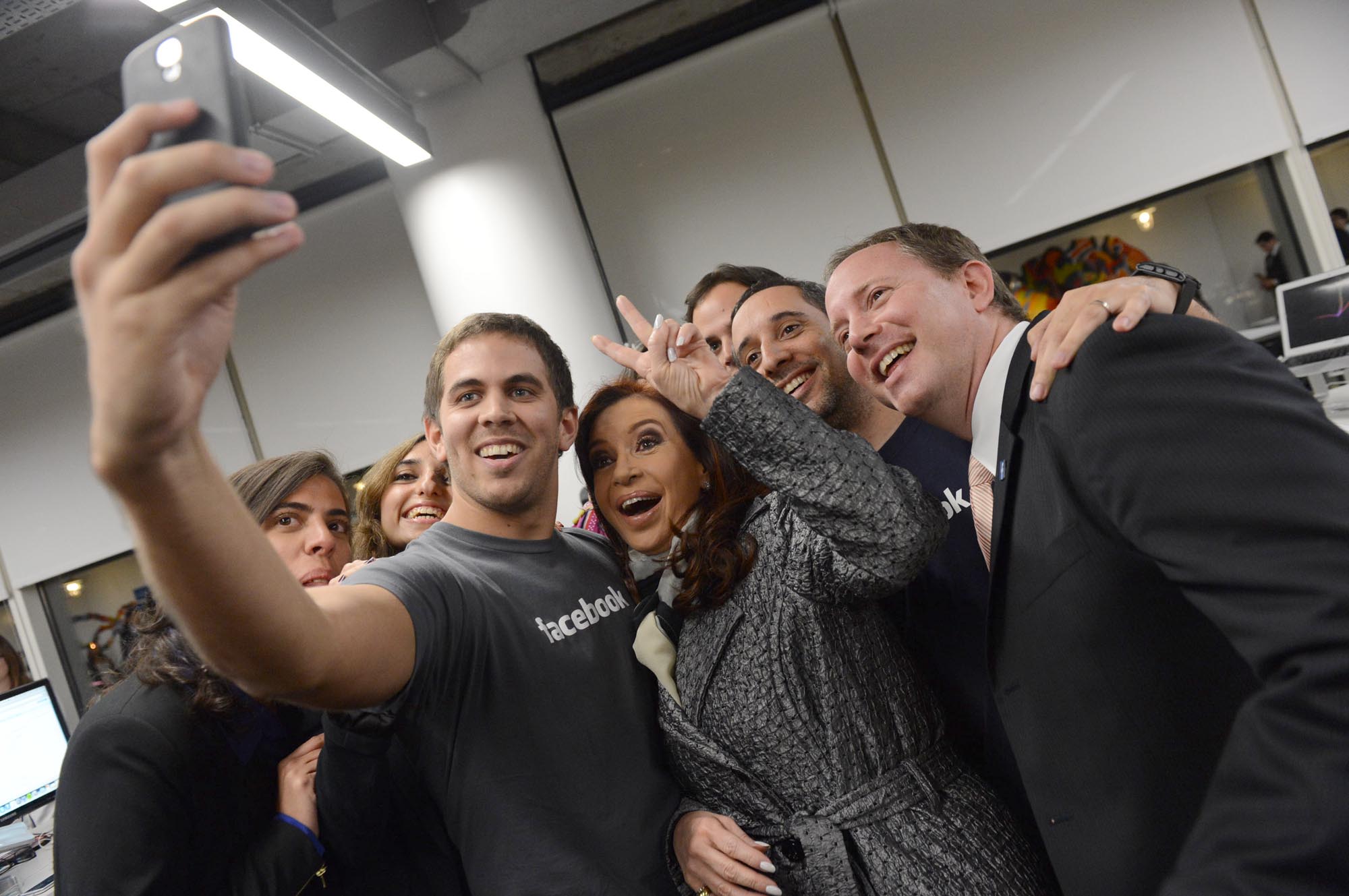 “La tecnología está cambiando el mundo”, afirmó la Presidenta al inaugurar las oficinas de Facebook en Argentina