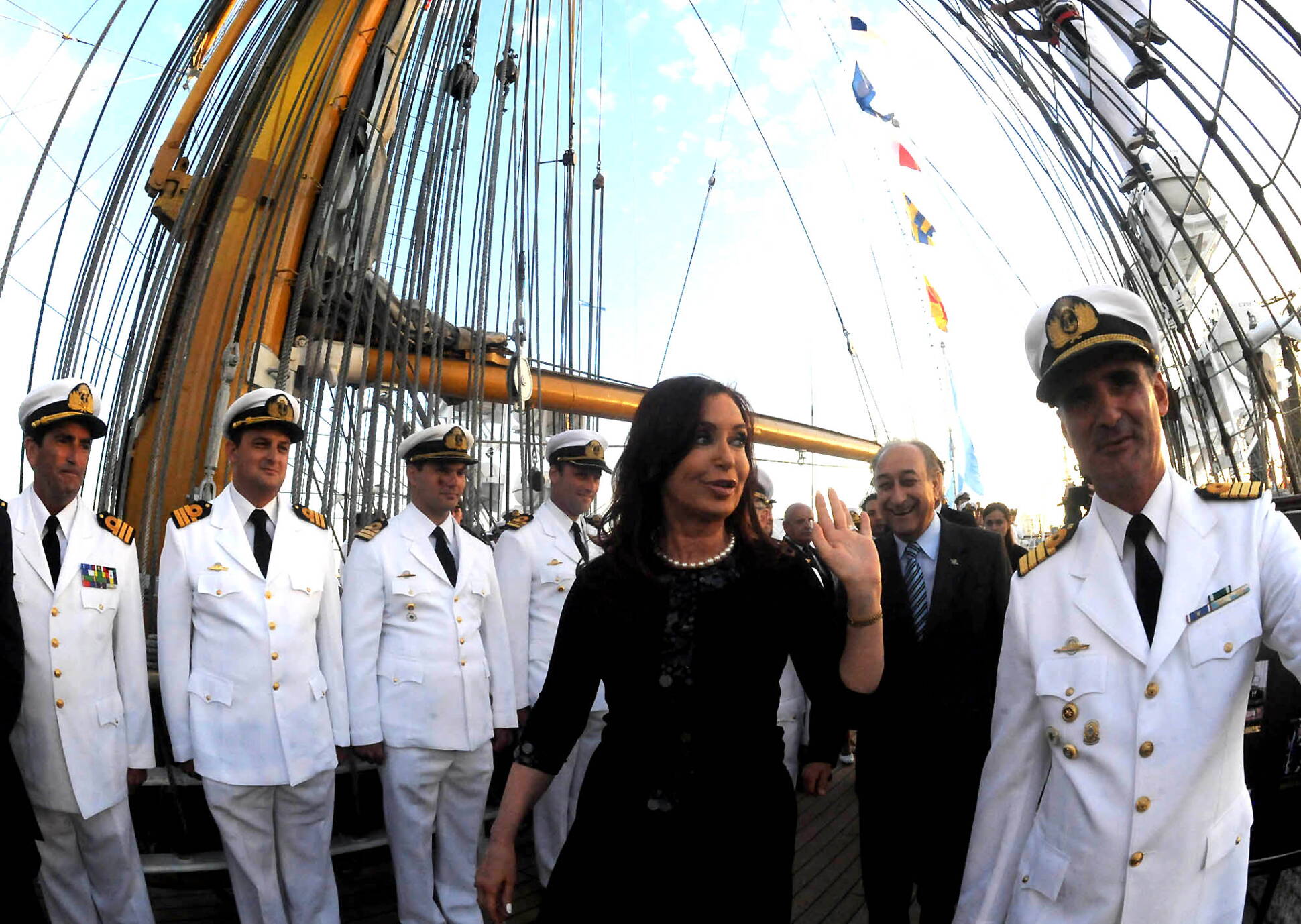La recuperación de la Fragata Libertad significa “la defensa de los derechos de la Argentina”, afirmó la Presidenta