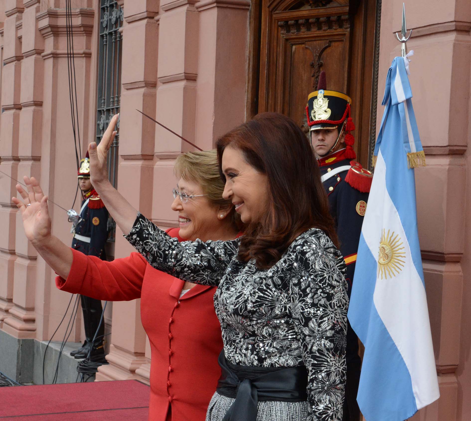 Las Presidentas de la Argentina y Chile relanzaron la integración bilateral