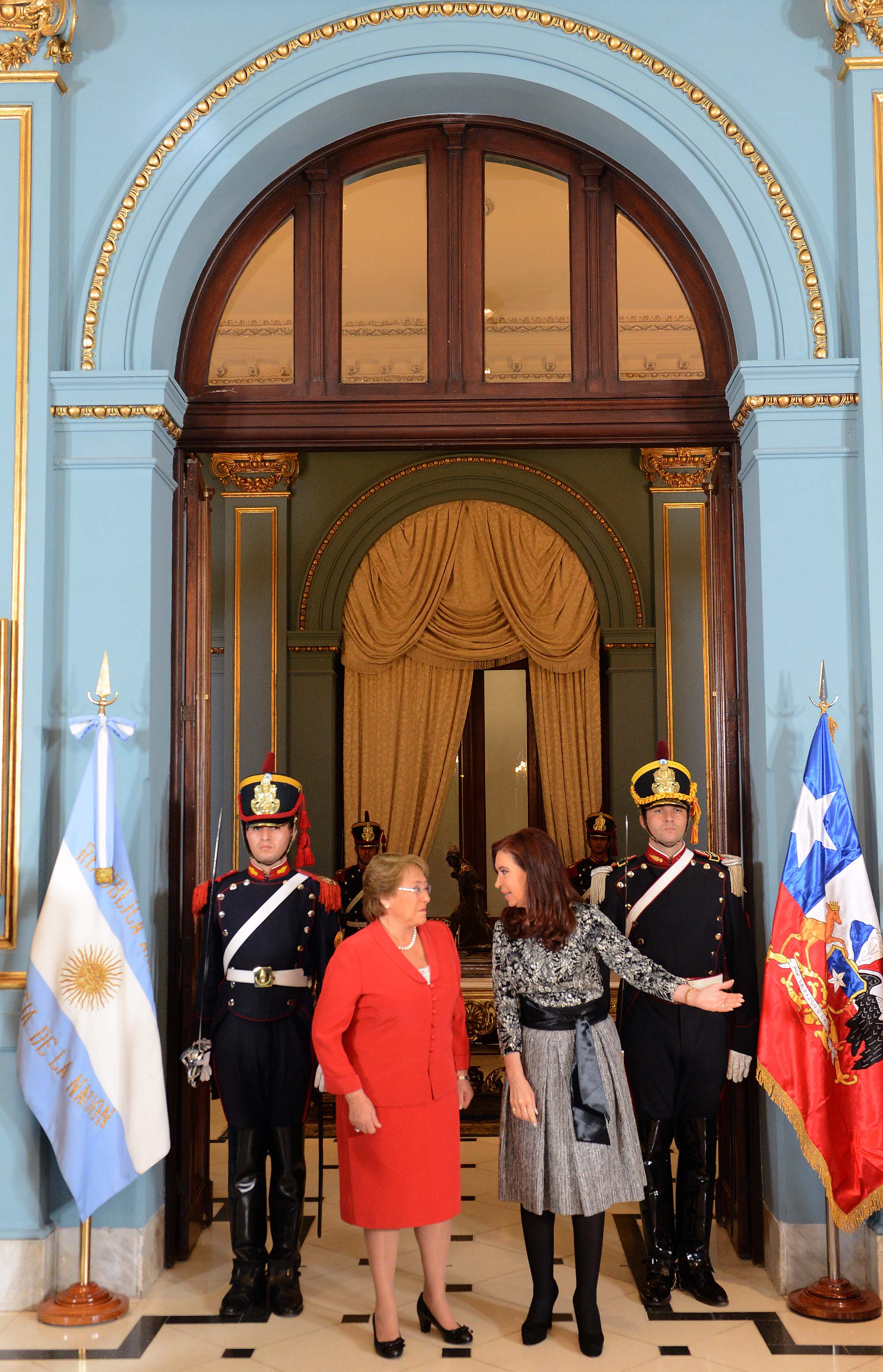 Las Presidentas de la Argentina y Chile relanzaron la integración bilateral