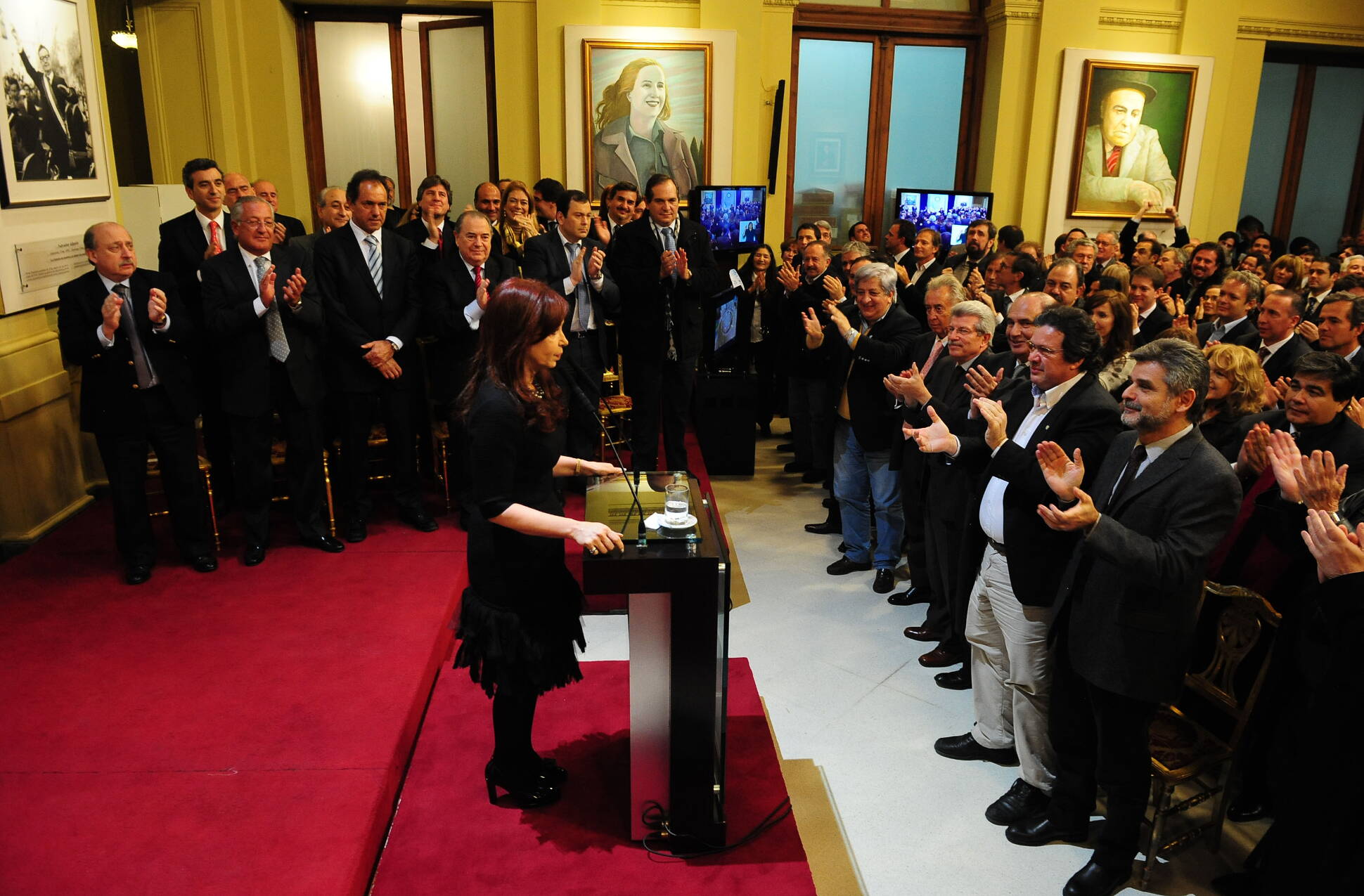 Cristina Fernández anunció que buscará su reelección: “Vamos a someternos una vez más” a la voluntad popular, aseguró
