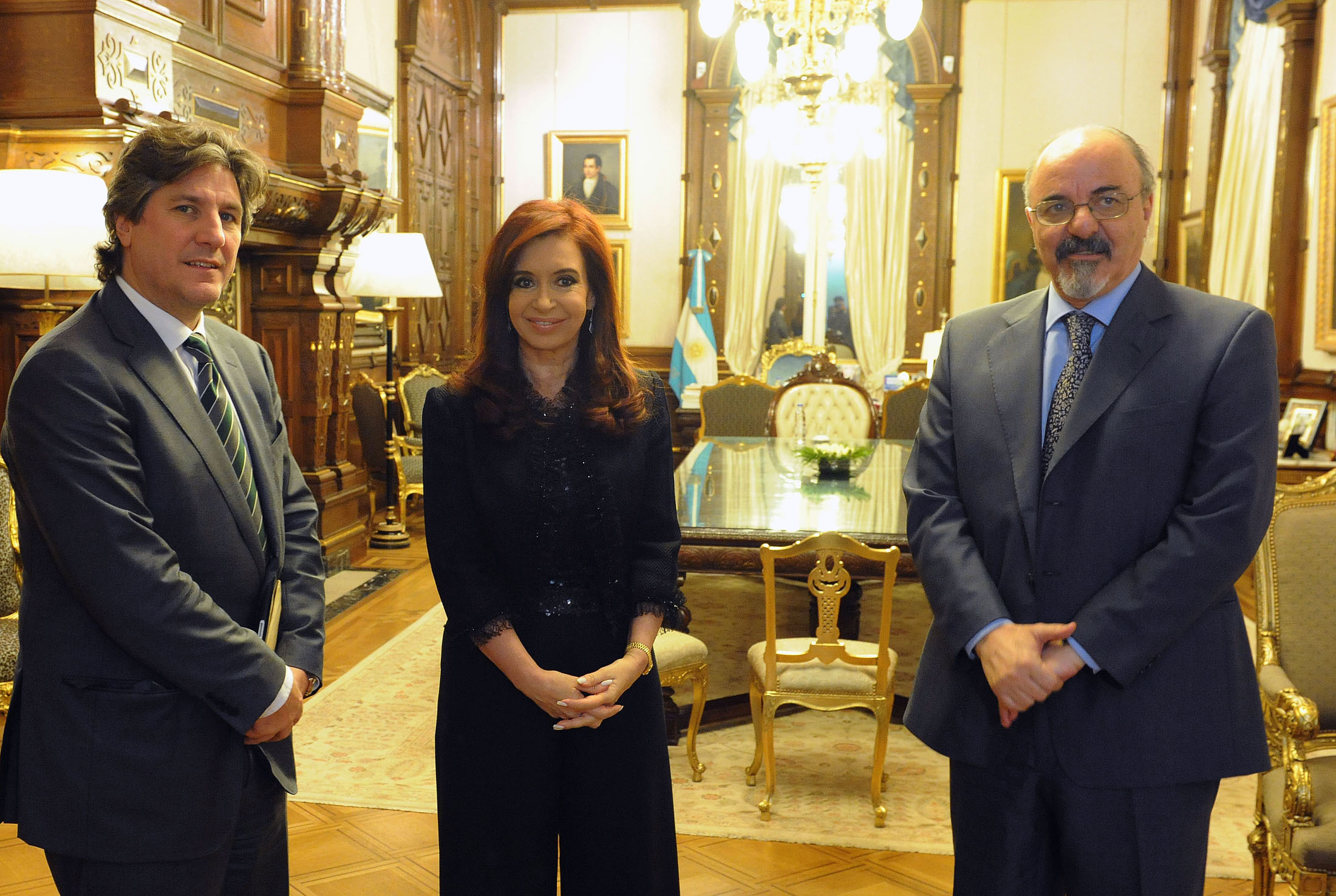 Estatales acordaron un aumento del 24%