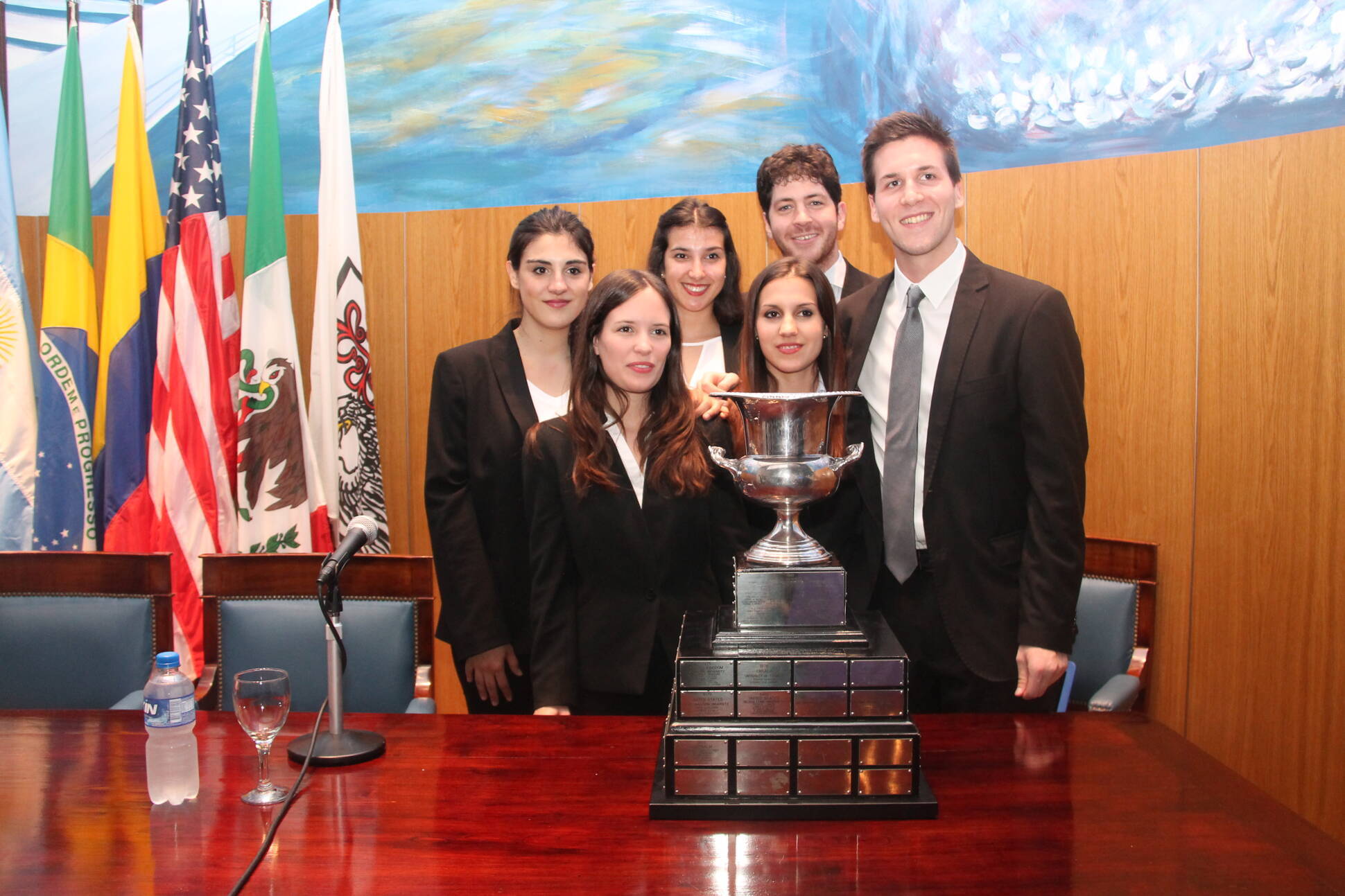 Un equipo de la UBA logró el primer puesto en una competencia internacional de derecho