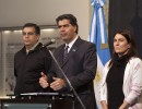 Jorge Capitanich brinda declaraciones, junto a Cecilia Rodríguez y Carlos Montaña