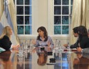 La Presidenta recibió a integrantes de Memoria Activa en Olivos