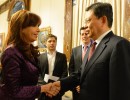 Cristina Fernández con Zhao Leji, miembro del PC de China