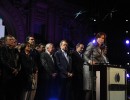 Cristina Fernández, junto a gobernadores y funcionarios en Plaza de Mayo