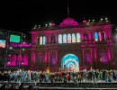 Imagen de celebración pupular en Plaza de Mayo