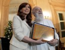 La Presidenta de la Naciòn, Cristina Fernández, y el cineaste Fernando Birri.