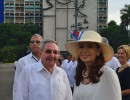 Cristina Fernández junto a Raúl Castro en La Habana