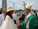 La Presidenta recibe el saludo del Papa Francisco en Cuba