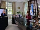 La jefa de Estado mantuvo una videoconferencia con su par de Rusia
