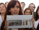 Cristina Fernández recorre instalaciones de Y-TEC