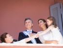 Mauricio Macri, su esposa, su hija y la vicepresidenta Michetti en el balcón