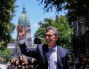 Mauricio Macri saluda a la multitud