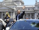 El presidente Mauricio Macri saluda al salir del Congresotejar 