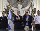 El Presidente firmó el traspaso de parte de la de la Policía Federal a la Ciudad de Bue