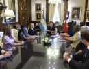 Mauricio Macri junto a familiares de víctimas de violencia de género en Casa de Gobierno