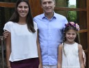 Mauricio Macri con Iara y Kala Nisman, hijas del fiscal Alberto Nisman