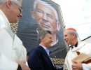 El Presidente saluda al arzobispo de Buenos Aires, cardenal Mario Poli.