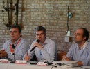 Marcos Peña y Rogelio Frigerio con legisladores de la UCR