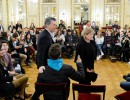 Macri recibió a estudiantes secundarios que viajarán al exterior para un intercambio cultural