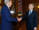 Macri recibió al secretario de Estado de los Estados Unidos, quien le entregó archivos sobre la dictadura