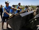 El Gobierno asiste a damnificados por las inundaciones que regresan a sus hogares en La Emilia