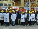 El Presidente recorrió una planta procesadora de almendras en Mendoza