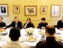 Macri almorzó con un grupo de jóvenes usuarios de Taringa!