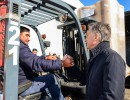 El Presidente recorrió un depósito de mercadería incautada que es repartida a población vulnerable