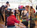 Juliana Awada recibió a un grupo de niños que almorzaron y jugaron en la residencia de Olivos