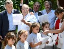El Presidente realizó una visita sorpresa a una escuela de la localidad entrerriana de Tezanos Pinto