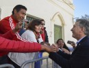 El Presidente visitó una escuela de Cachi y saludó a vecinos