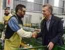 El Presidente recorrió una planta de producción de autopartes en Córdoba
