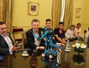 El presidente Macri recibió a los alumnos ganadores de la primera Maratón Nacional de Programación y Robótica