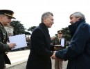 Macri entregó una distinción a Julio Aro, veterano de la Guerra de Malvinas y candidato al Nobel de la Paz