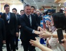 Macri visitó una popular cadena de supermercados de Japón que comenzó a vender carne argentina