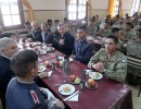 Macri compartió un almuerzo con aspirantes a suboficiales del Ejército