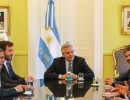 Fernández meets CONMEBOL President, Alejandro Domínguez 