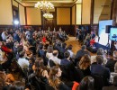 President Fernández and cabinet take part in mandatory training on gender and violence against women